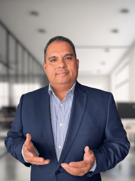 Douglas E. Soto Marín